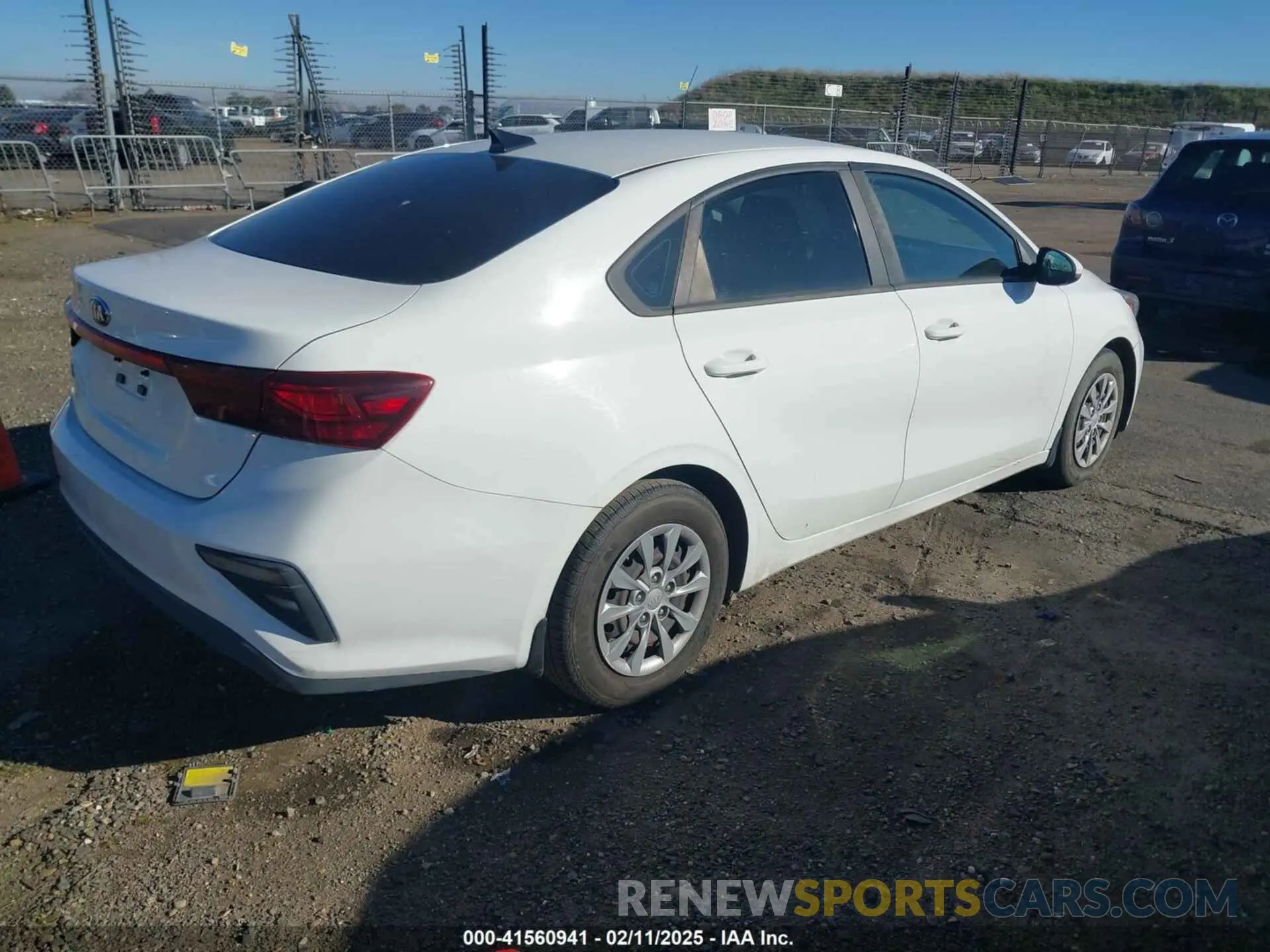 4 Photograph of a damaged car 3KPF24AD3LE159555 KIA FORTE 2020