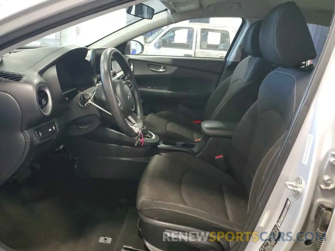 7 Photograph of a damaged car 3KPF24AD3LE170149 KIA FORTE 2020