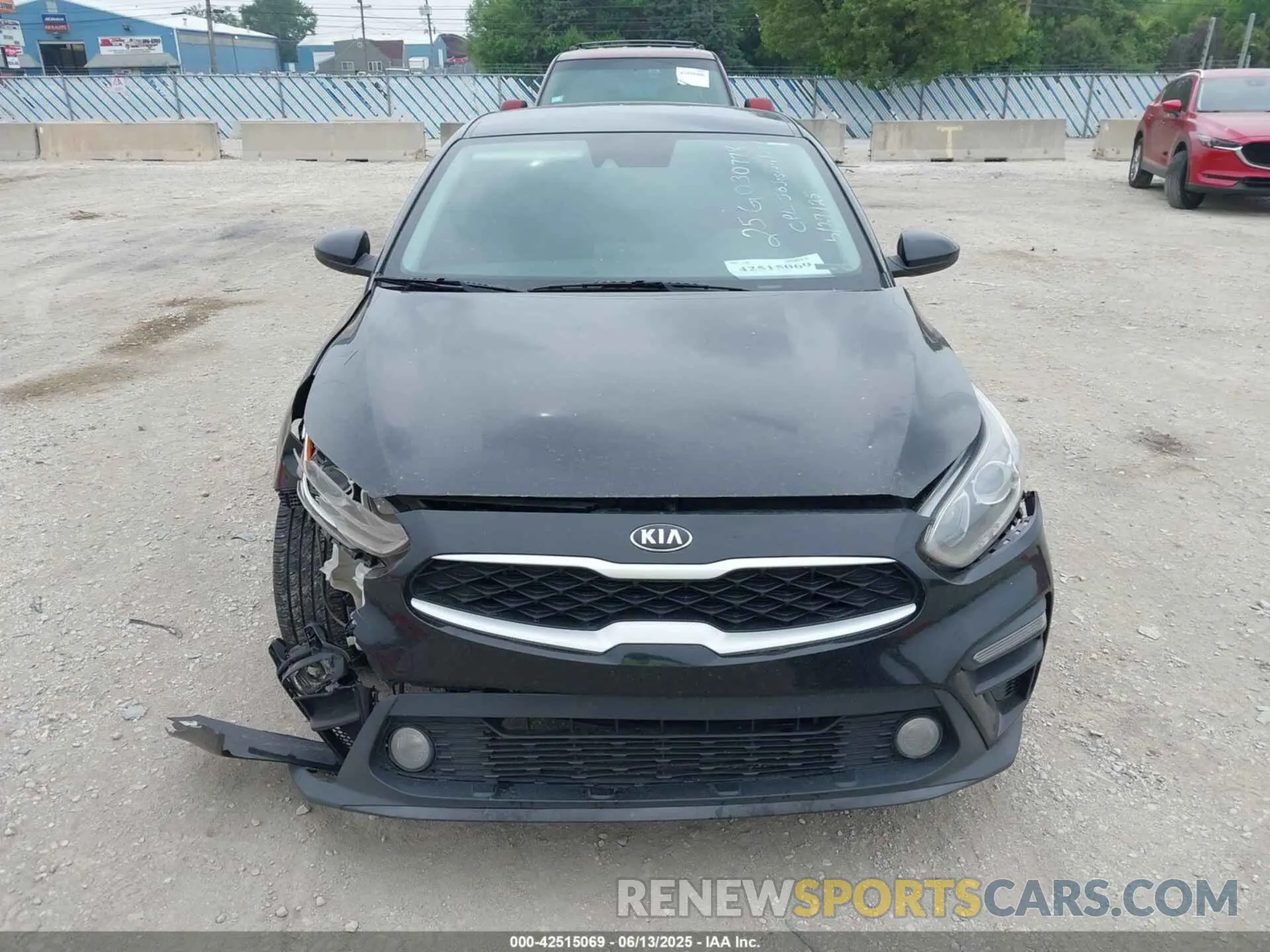 12 Photograph of a damaged car 3KPF24AD3LE173231 KIA FORTE 2020