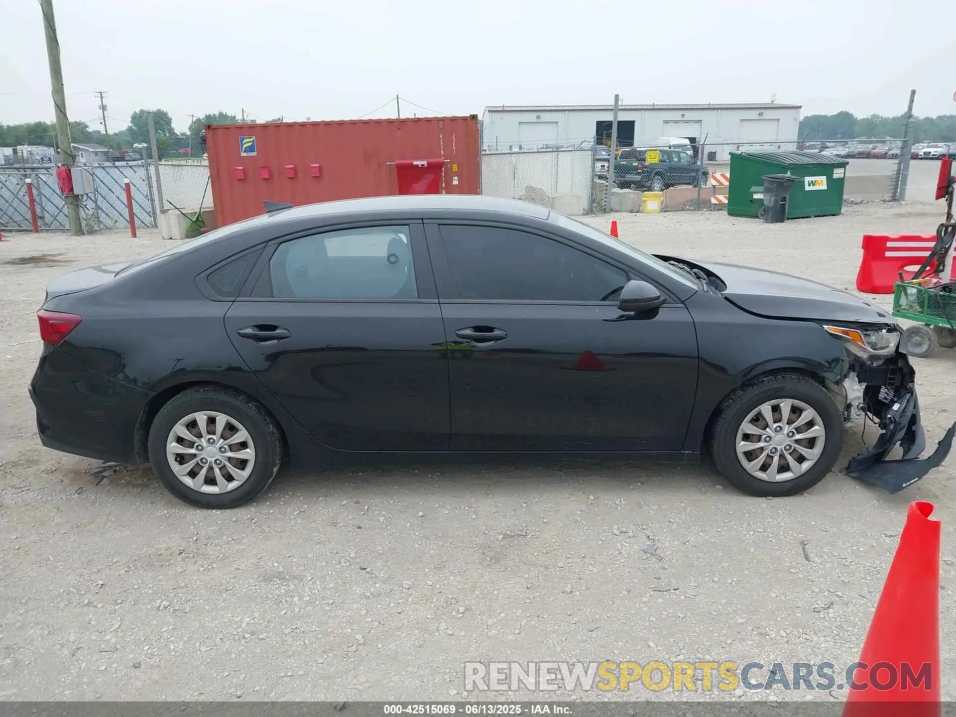 13 Photograph of a damaged car 3KPF24AD3LE173231 KIA FORTE 2020