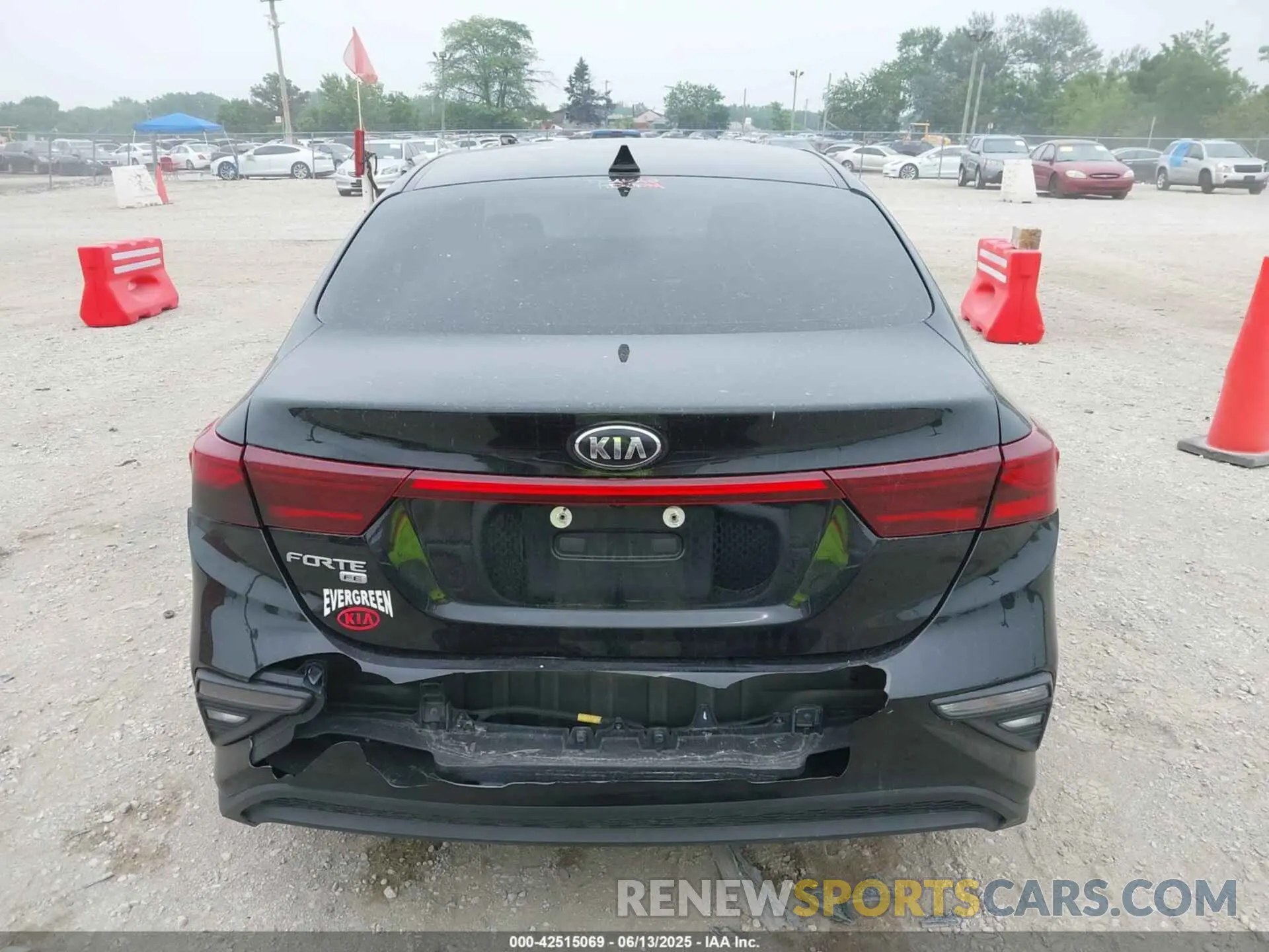 16 Photograph of a damaged car 3KPF24AD3LE173231 KIA FORTE 2020
