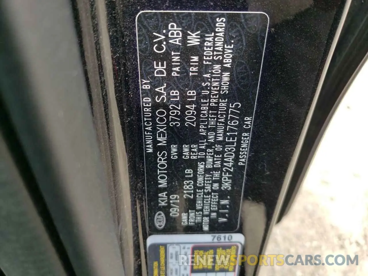 12 Photograph of a damaged car 3KPF24AD3LE176775 KIA FORTE 2020