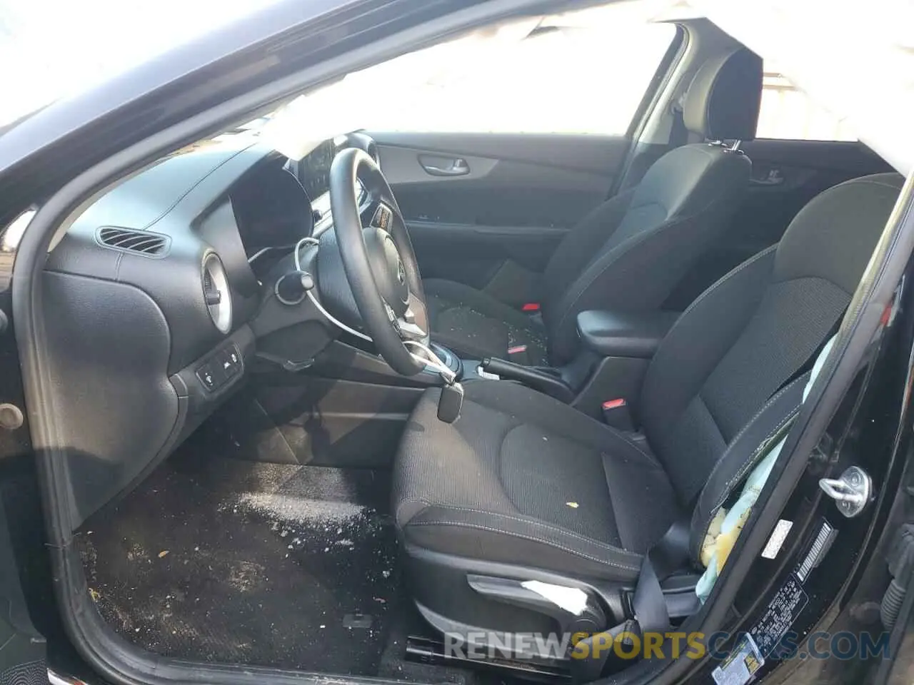 7 Photograph of a damaged car 3KPF24AD3LE176887 KIA FORTE 2020
