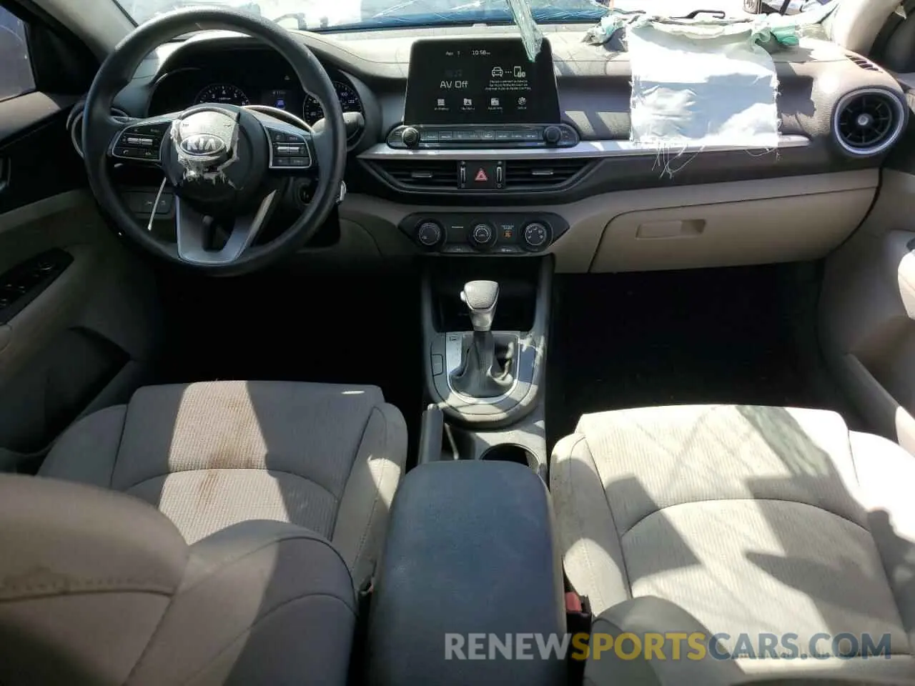 8 Photograph of a damaged car 3KPF24AD3LE179949 KIA FORTE 2020