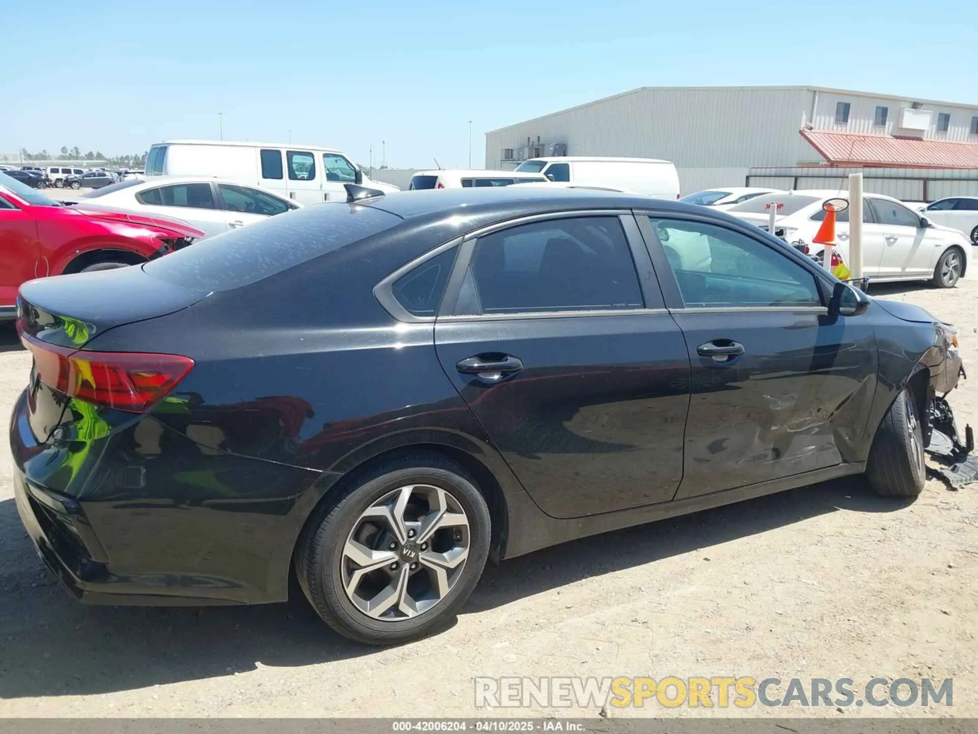 12 Photograph of a damaged car 3KPF24AD3LE187713 KIA FORTE 2020