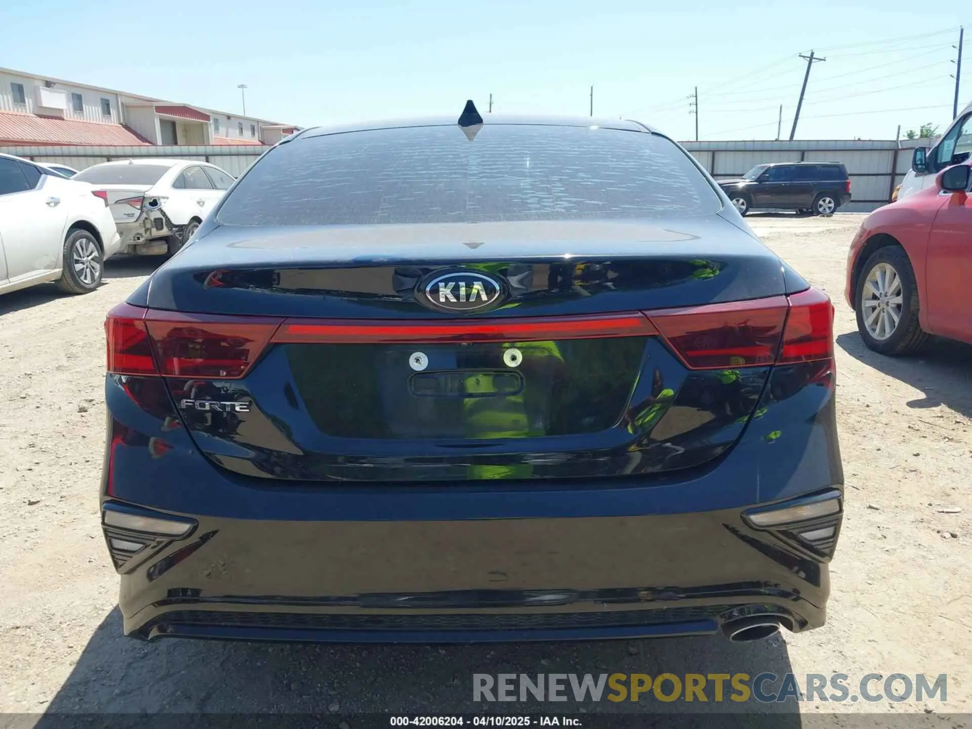 15 Photograph of a damaged car 3KPF24AD3LE187713 KIA FORTE 2020