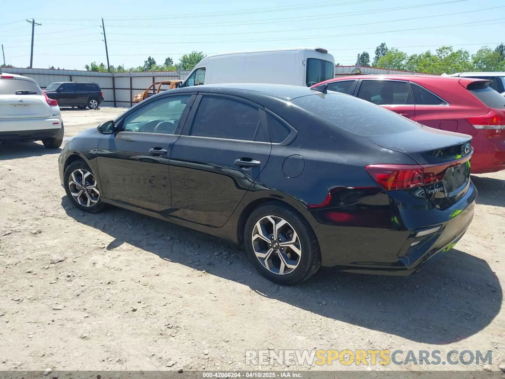 3 Photograph of a damaged car 3KPF24AD3LE187713 KIA FORTE 2020