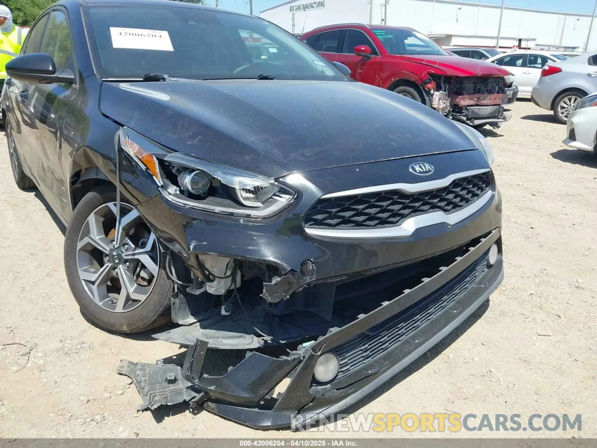 6 Photograph of a damaged car 3KPF24AD3LE187713 KIA FORTE 2020