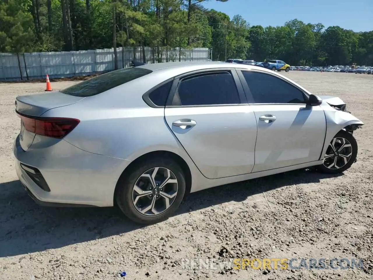 3 Photograph of a damaged car 3KPF24AD3LE189431 KIA FORTE 2020