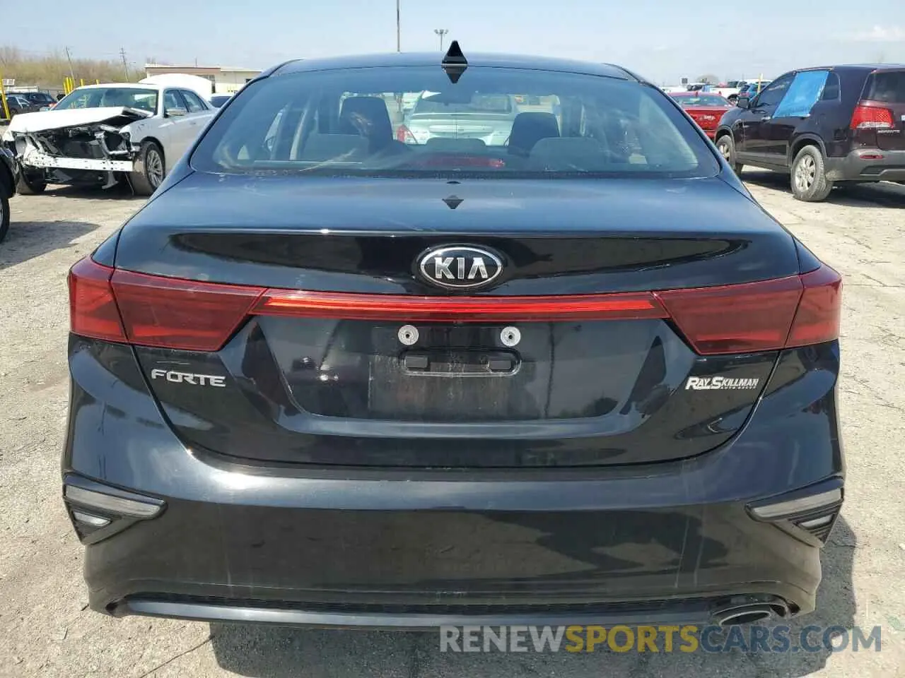 6 Photograph of a damaged car 3KPF24AD3LE192183 KIA FORTE 2020