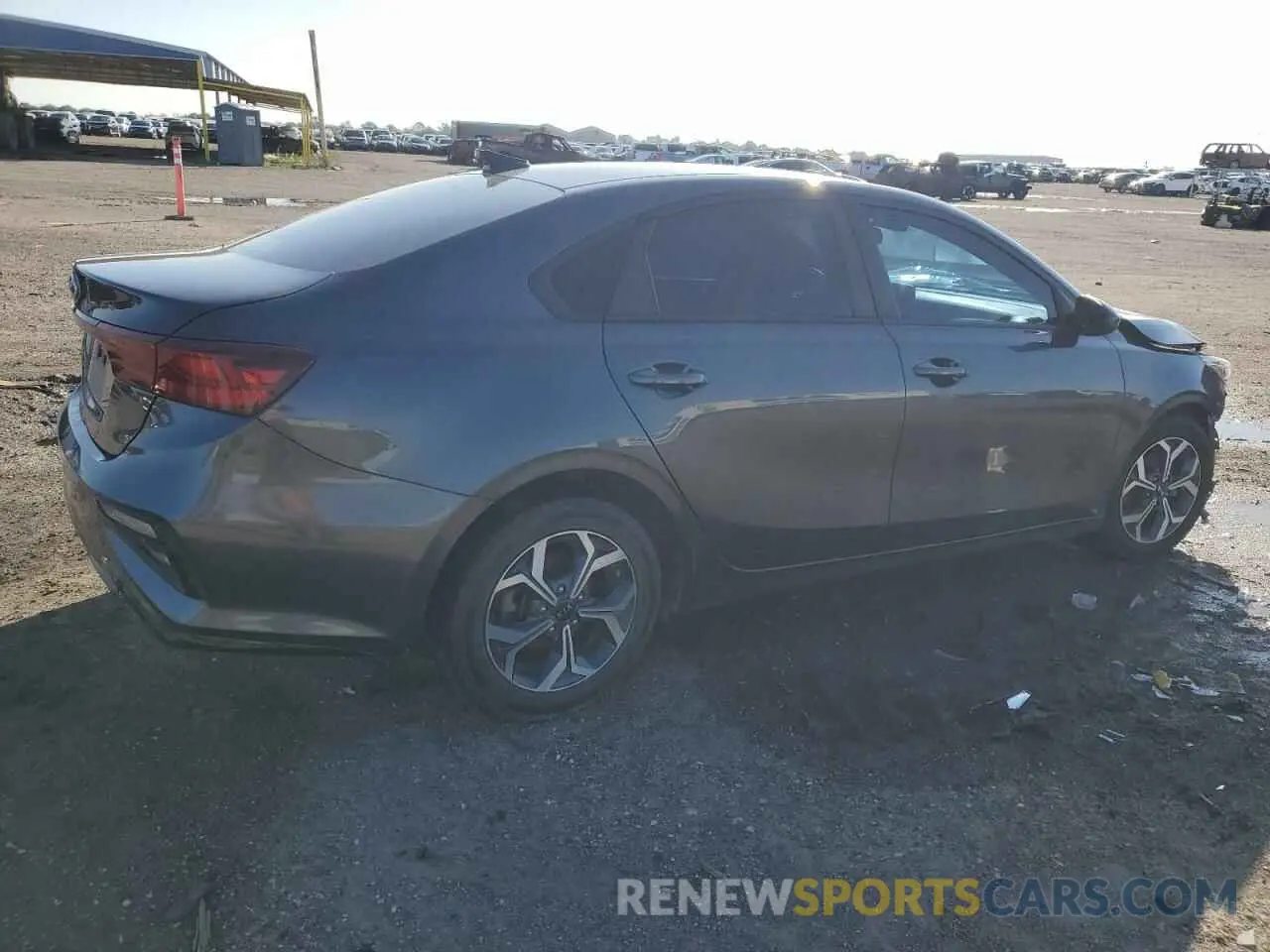 3 Photograph of a damaged car 3KPF24AD3LE195309 KIA FORTE 2020