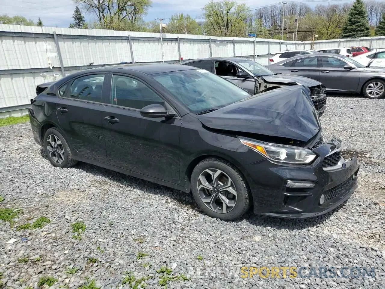 4 Photograph of a damaged car 3KPF24AD3LE195763 KIA FORTE 2020
