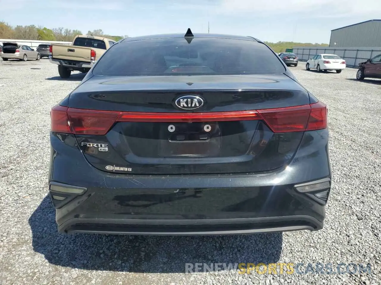 6 Photograph of a damaged car 3KPF24AD3LE205076 KIA FORTE 2020