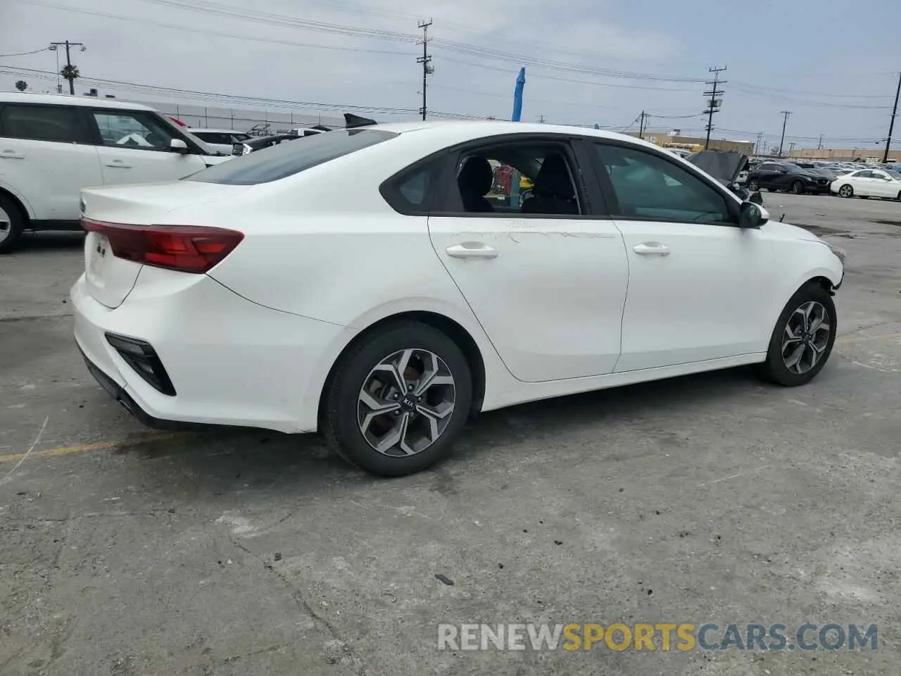3 Photograph of a damaged car 3KPF24AD3LE206583 KIA FORTE 2020