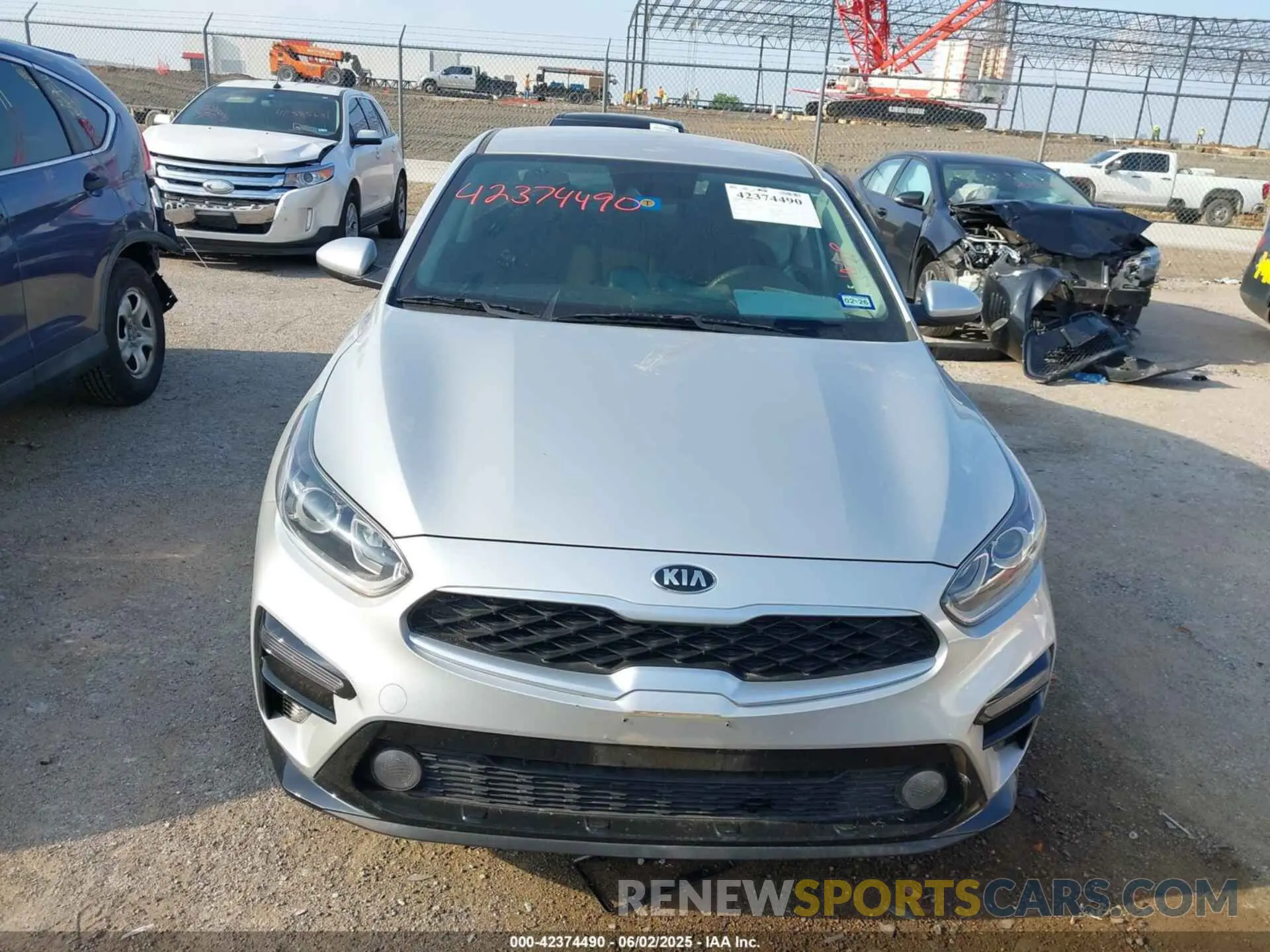 12 Photograph of a damaged car 3KPF24AD3LE212819 KIA FORTE 2020