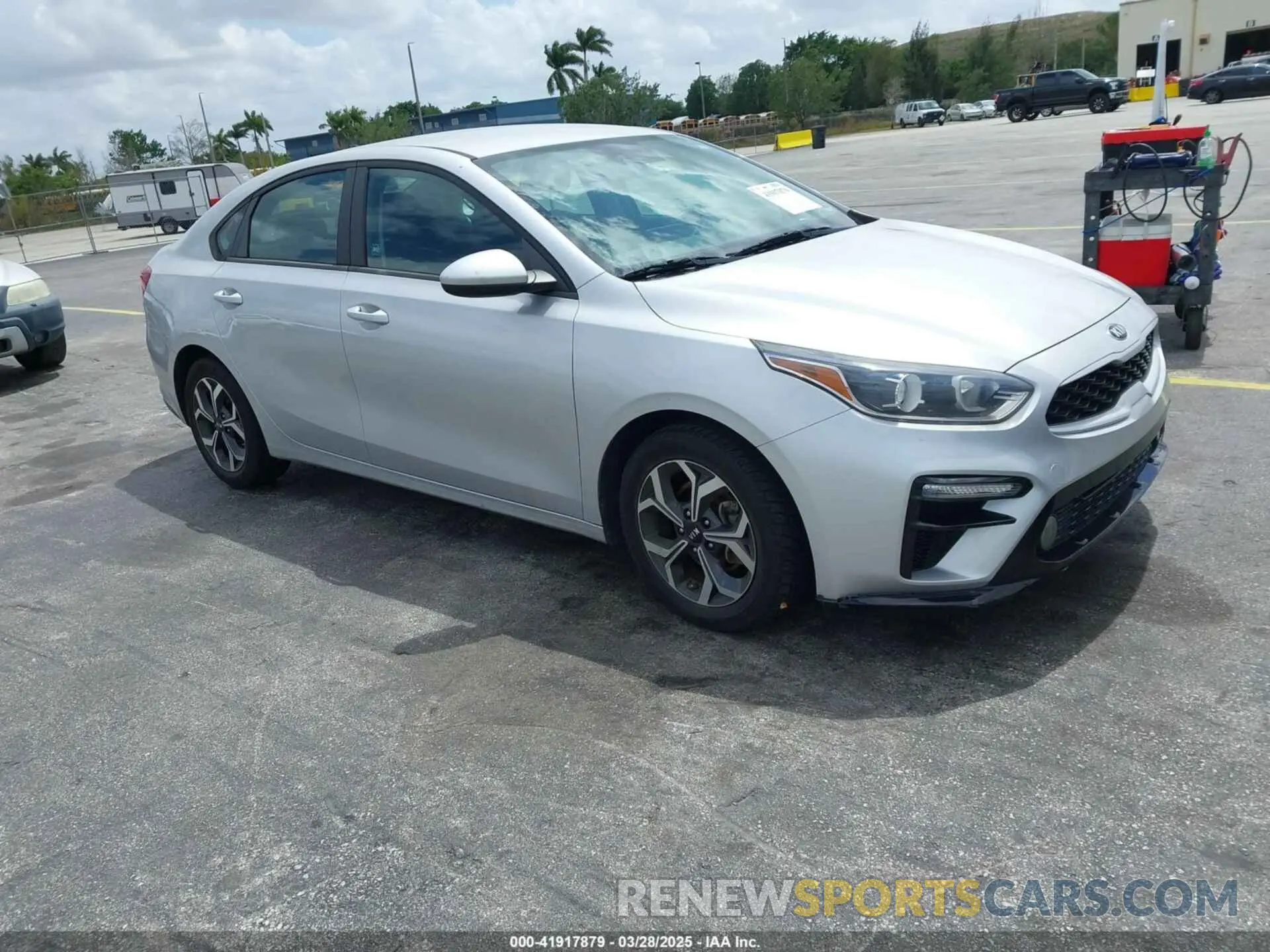 1 Photograph of a damaged car 3KPF24AD3LE213260 KIA FORTE 2020