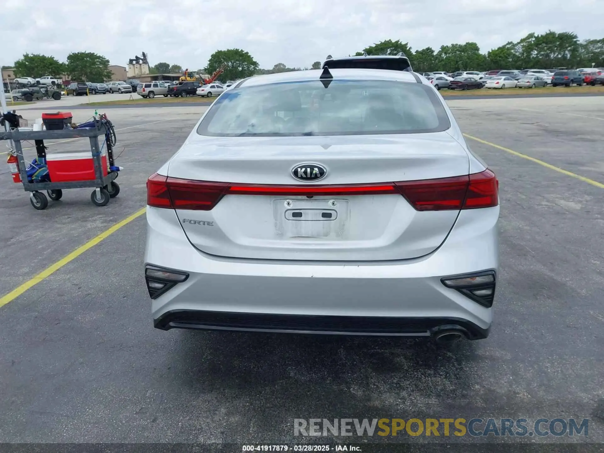 16 Photograph of a damaged car 3KPF24AD3LE213260 KIA FORTE 2020