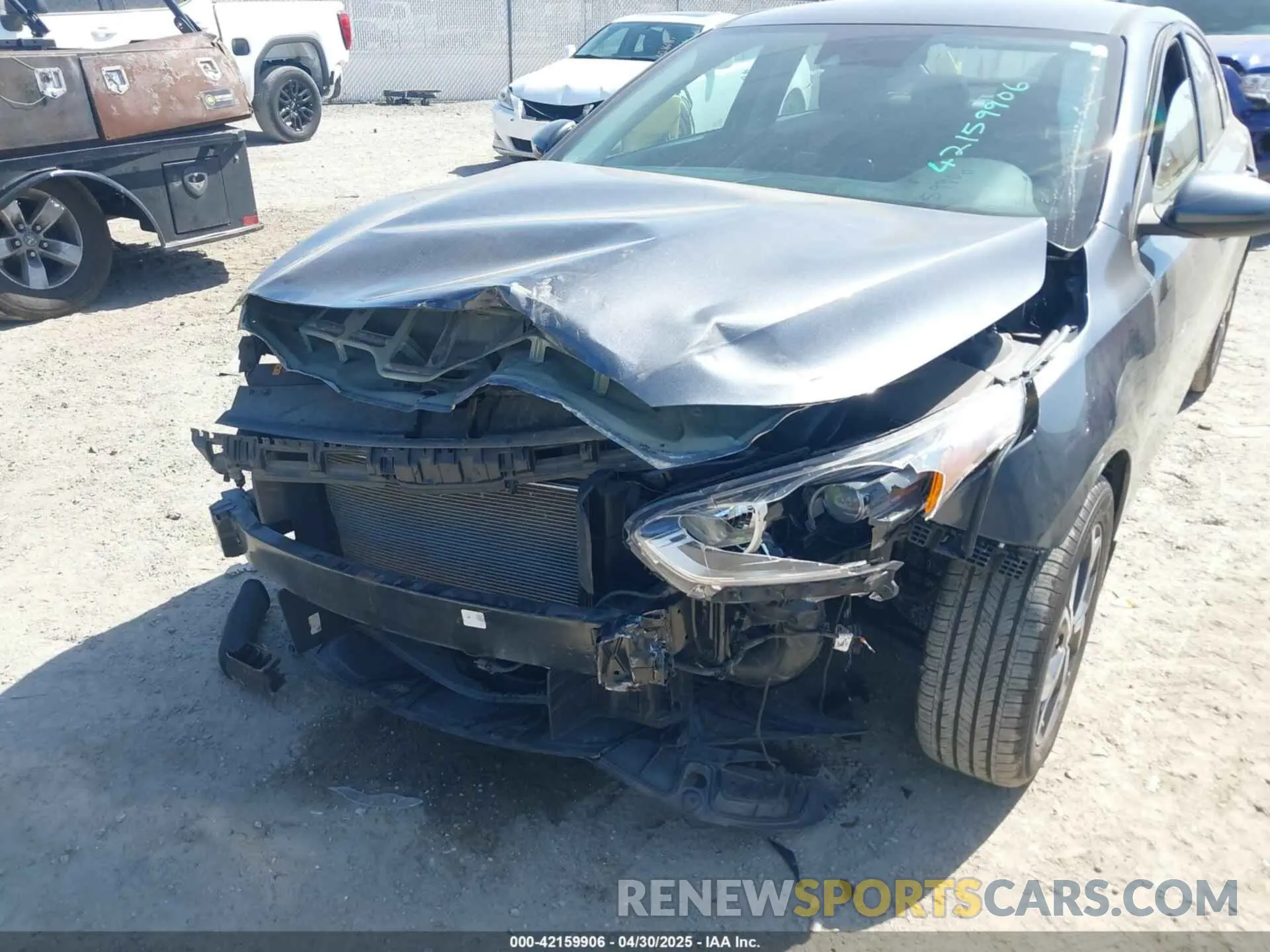 6 Photograph of a damaged car 3KPF24AD3LE216854 KIA FORTE 2020