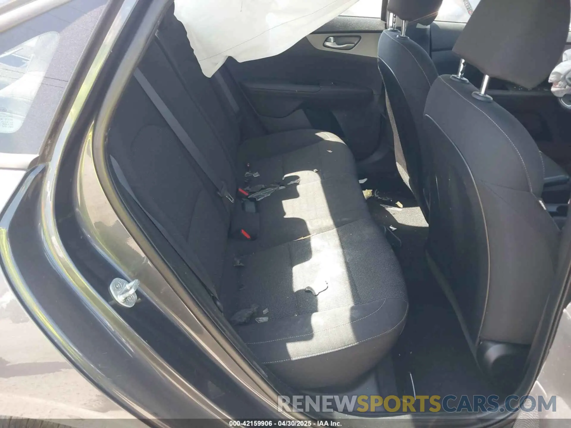 8 Photograph of a damaged car 3KPF24AD3LE216854 KIA FORTE 2020