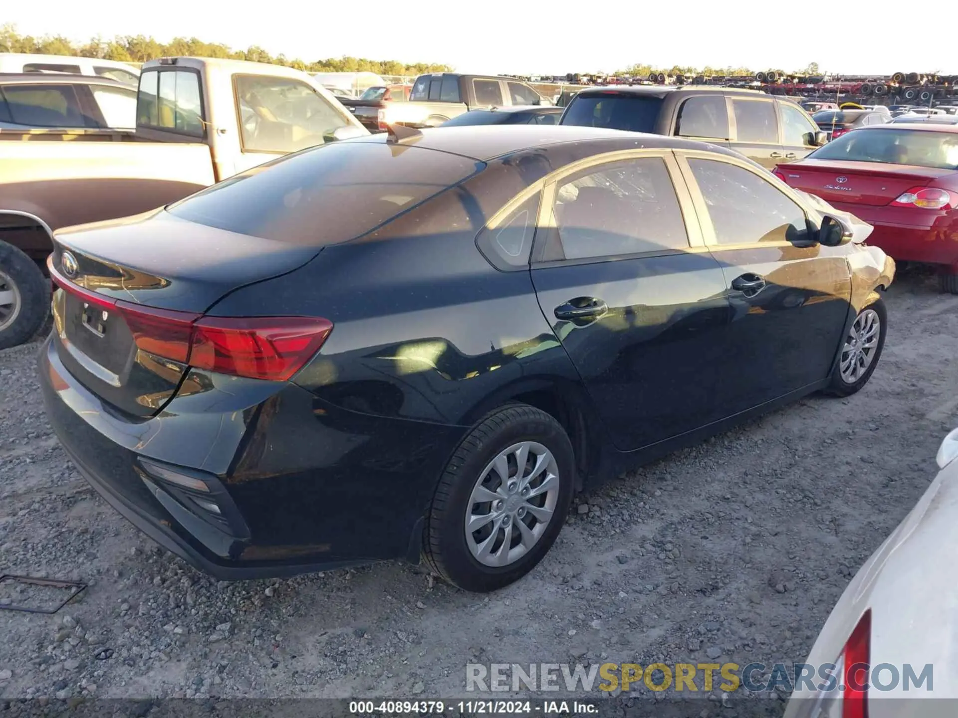 4 Photograph of a damaged car 3KPF24AD3LE221732 KIA FORTE 2020