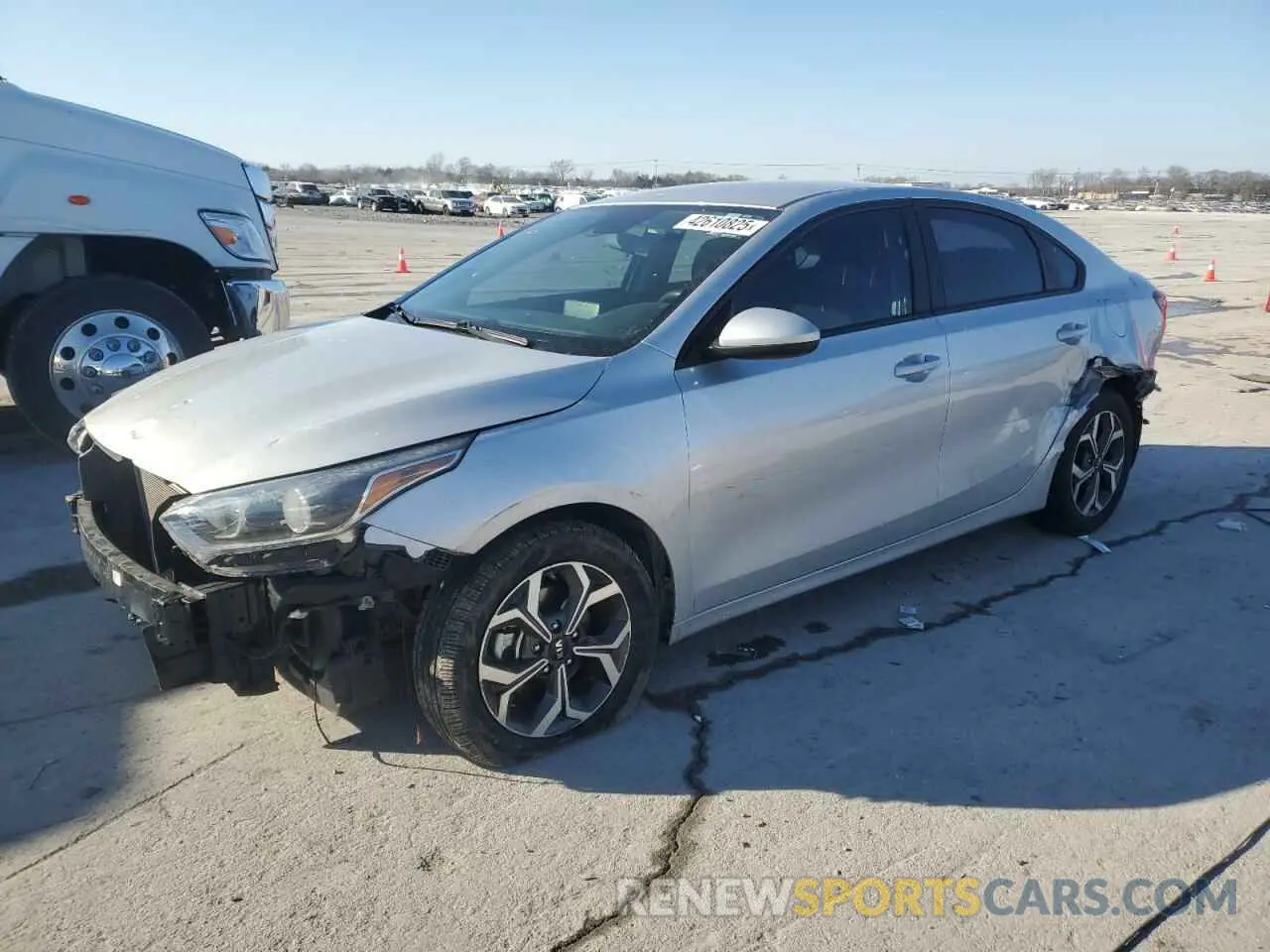 1 Photograph of a damaged car 3KPF24AD3LE225473 KIA FORTE 2020