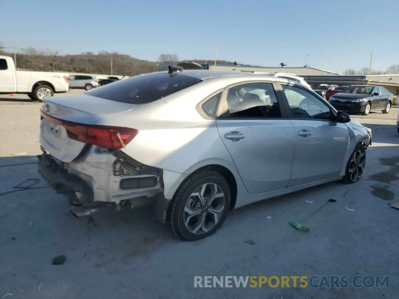 3 Photograph of a damaged car 3KPF24AD3LE225473 KIA FORTE 2020