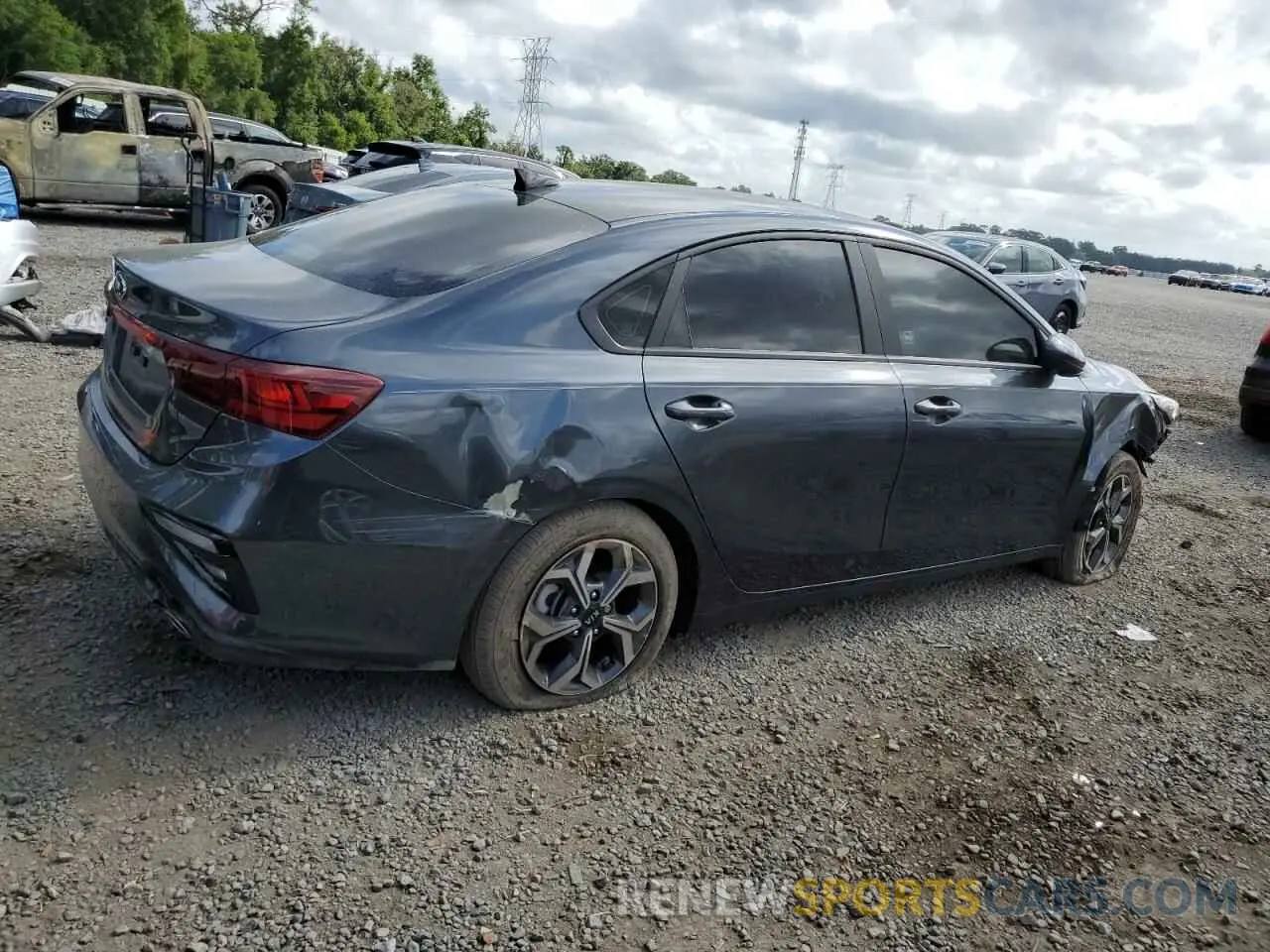3 Photograph of a damaged car 3KPF24AD3LE231158 KIA FORTE 2020
