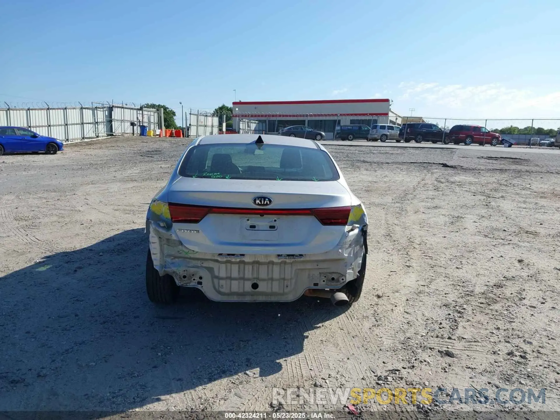 17 Photograph of a damaged car 3KPF24AD3LE234805 KIA FORTE 2020