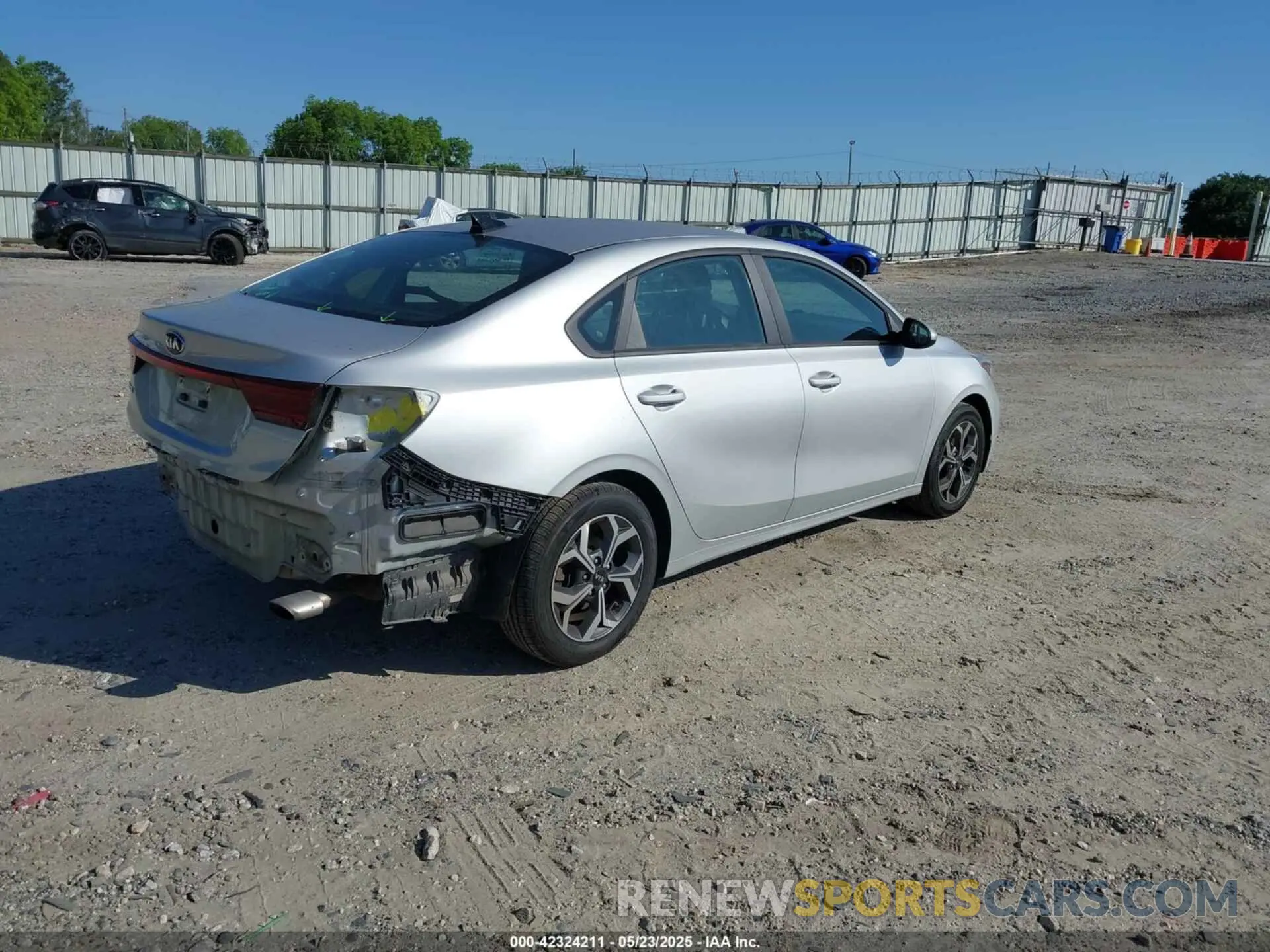 4 Photograph of a damaged car 3KPF24AD3LE234805 KIA FORTE 2020