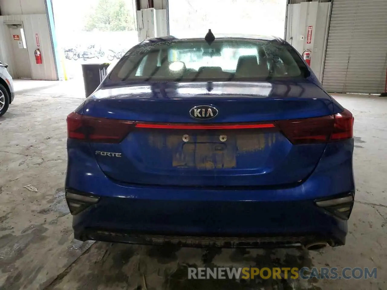 6 Photograph of a damaged car 3KPF24AD3LE244525 KIA FORTE 2020