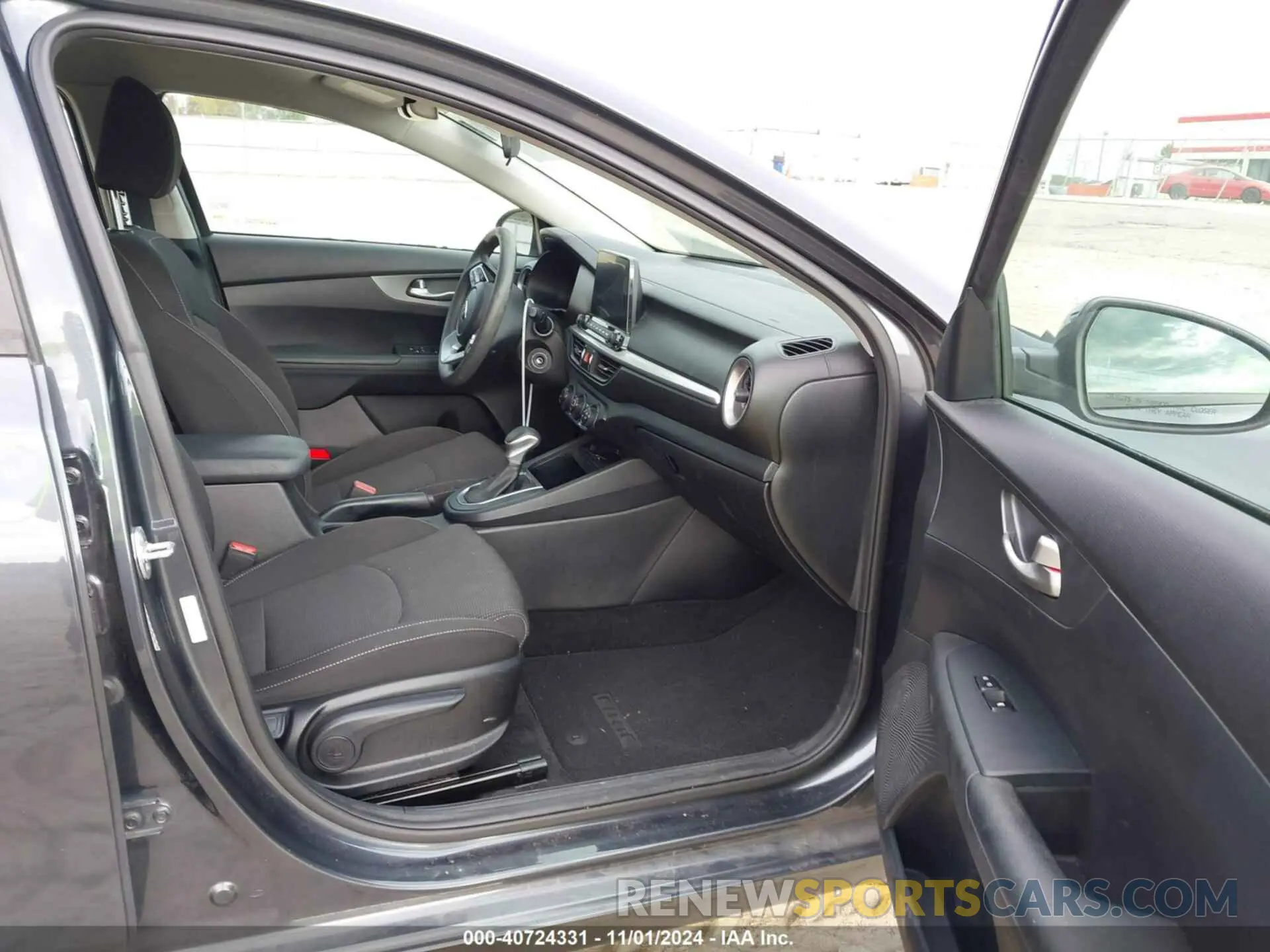 5 Photograph of a damaged car 3KPF24AD3LE246369 KIA FORTE 2020