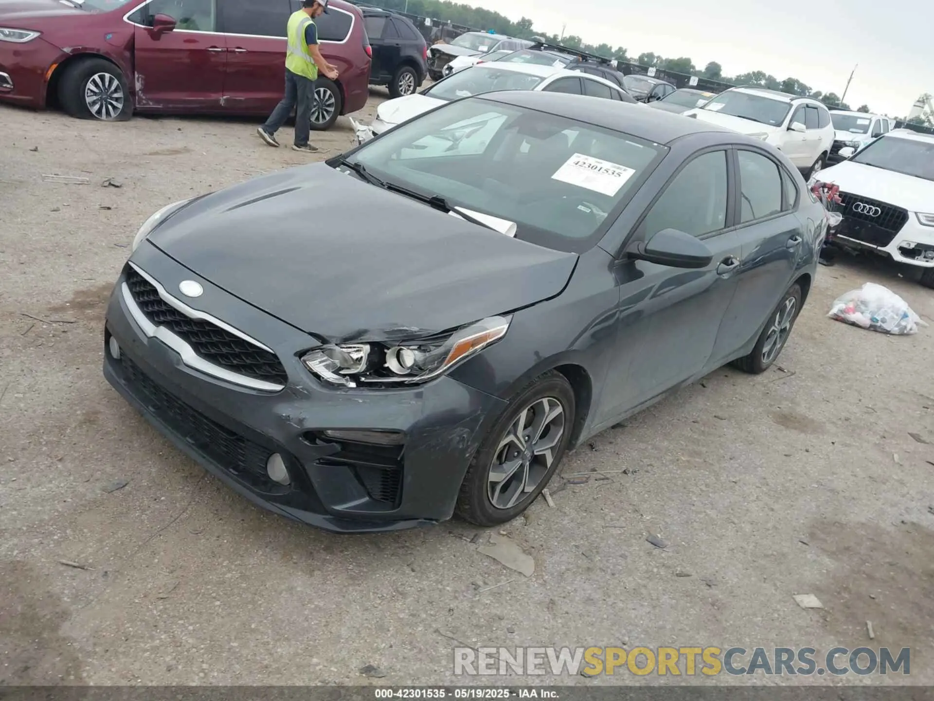 2 Photograph of a damaged car 3KPF24AD3LE252320 KIA FORTE 2020