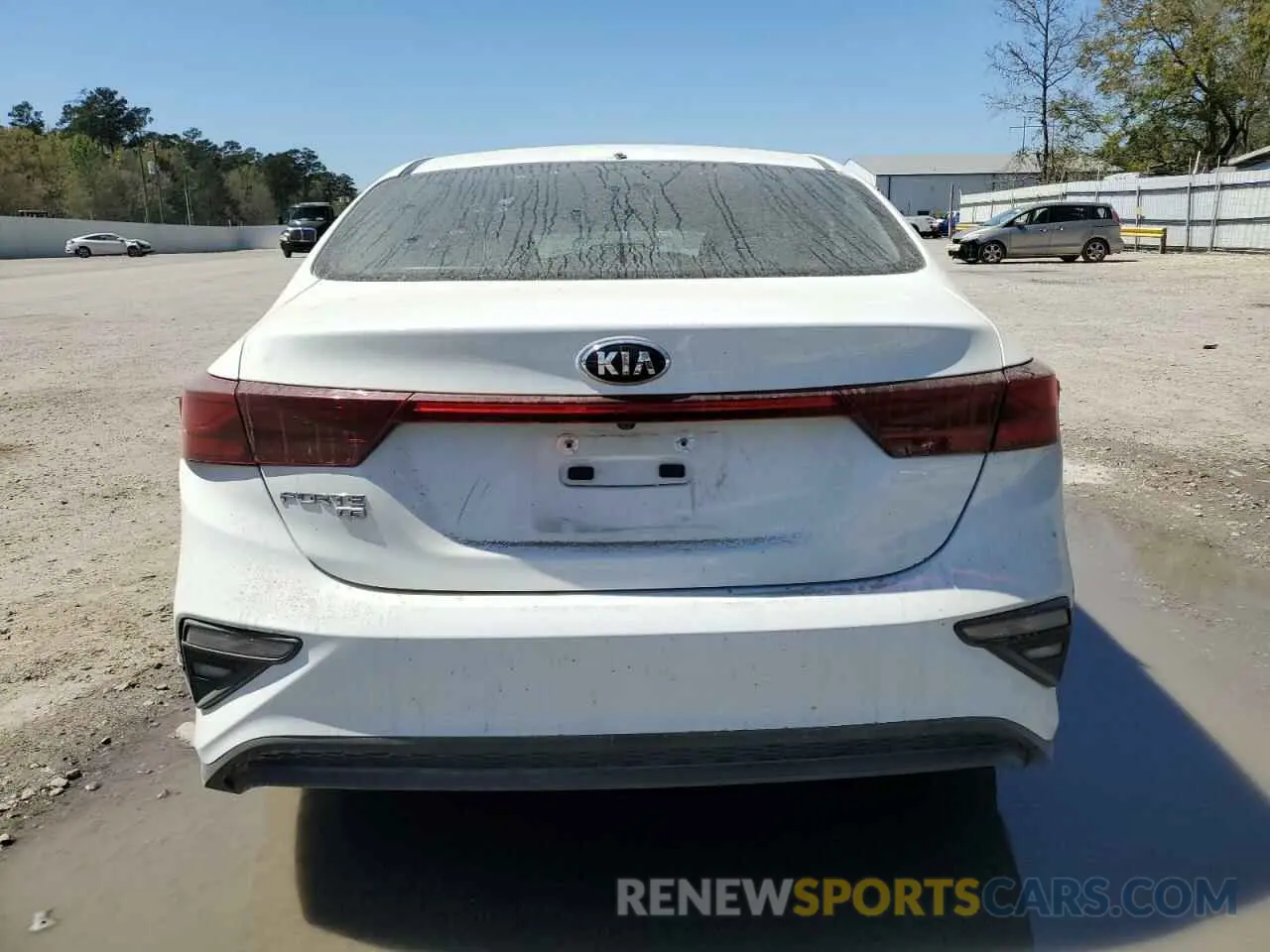 6 Photograph of a damaged car 3KPF24AD3LE257405 KIA FORTE 2020