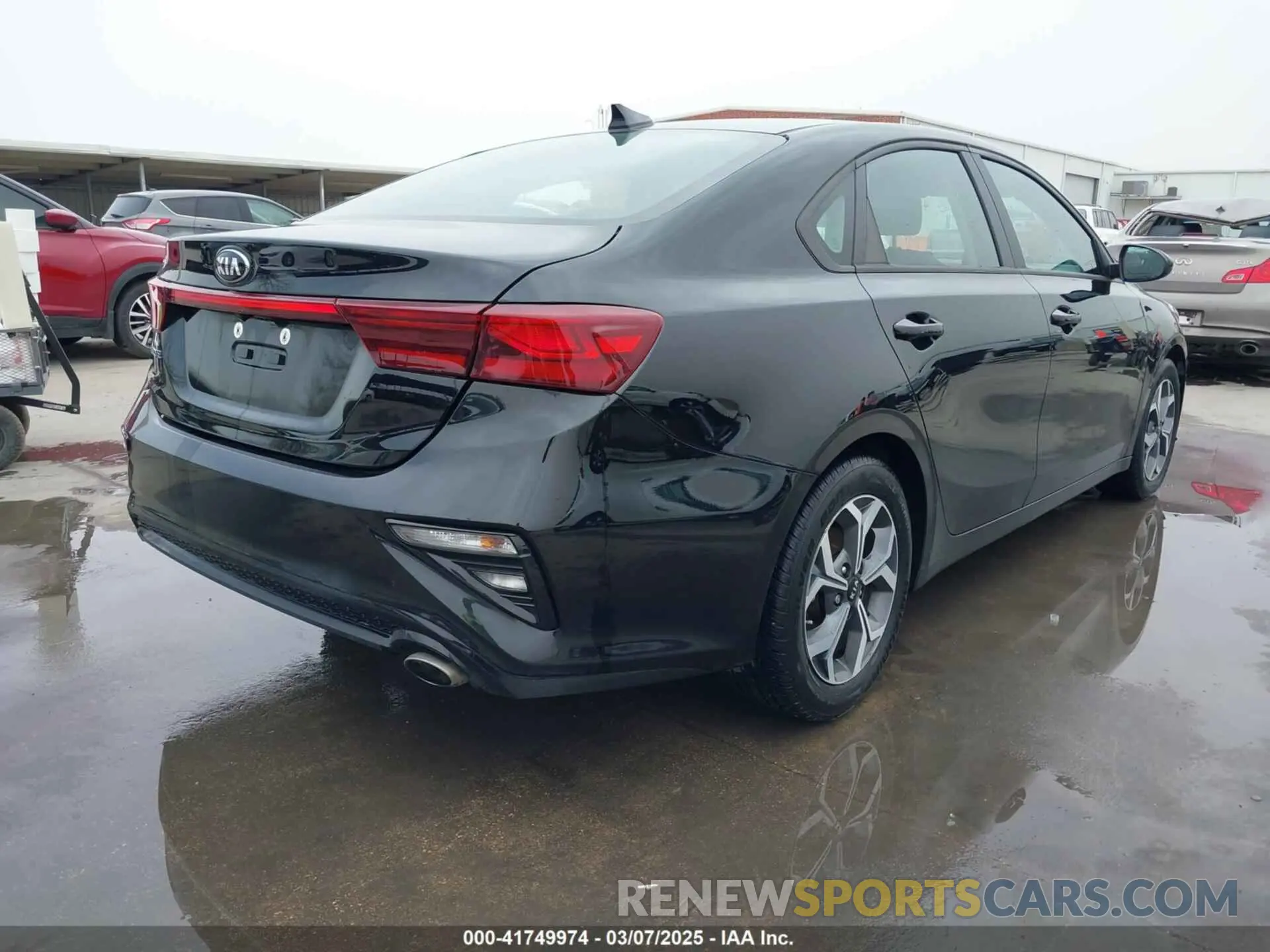4 Photograph of a damaged car 3KPF24AD3LE260580 KIA FORTE 2020