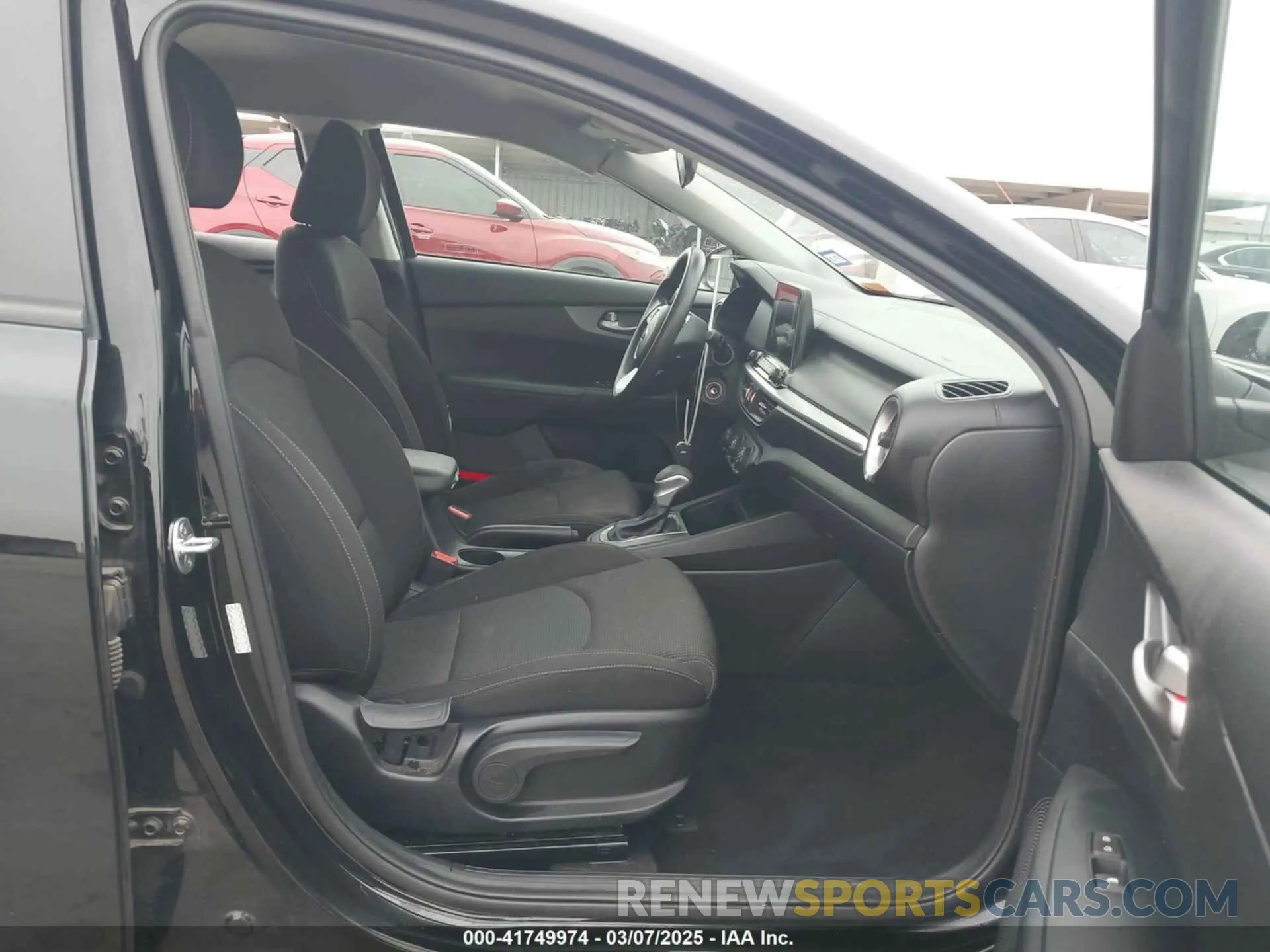 5 Photograph of a damaged car 3KPF24AD3LE260580 KIA FORTE 2020