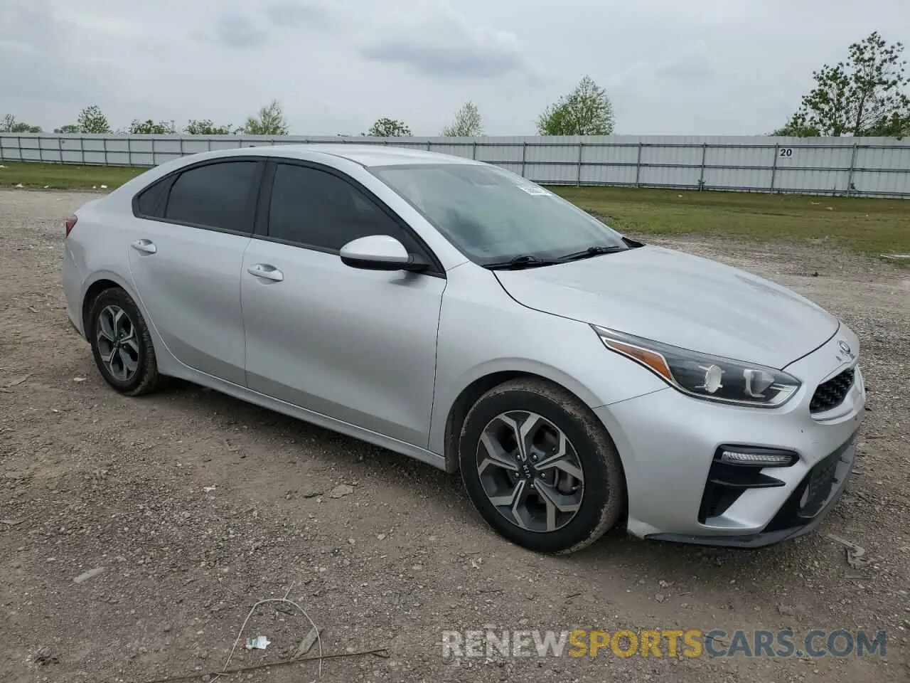 4 Photograph of a damaged car 3KPF24AD4LE141095 KIA FORTE 2020