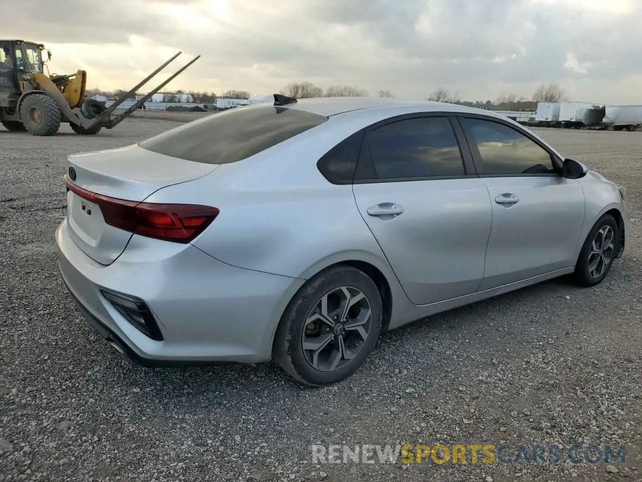 3 Photograph of a damaged car 3KPF24AD4LE155269 KIA FORTE 2020