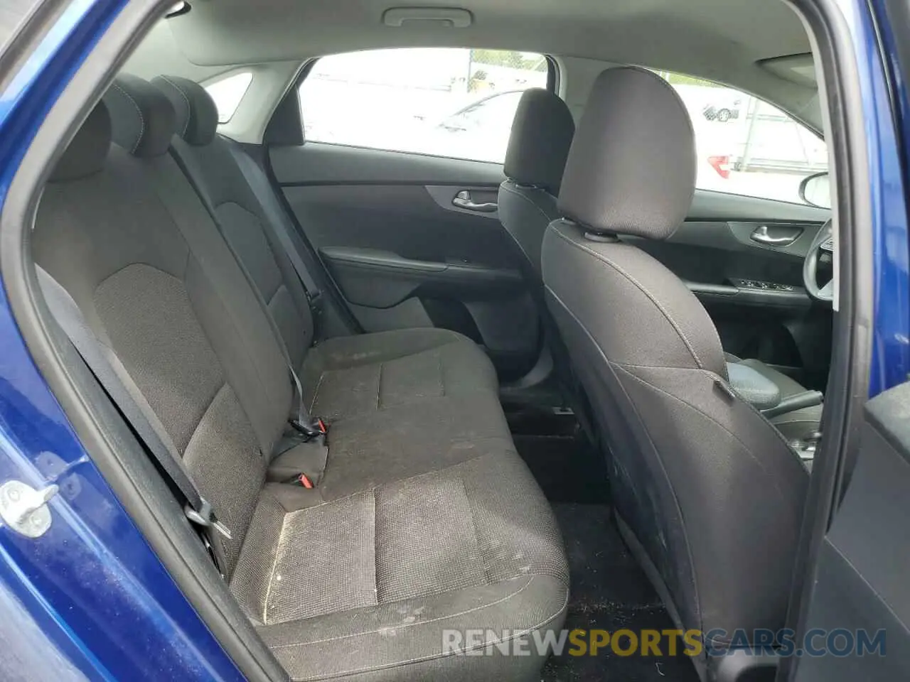 10 Photograph of a damaged car 3KPF24AD4LE163419 KIA FORTE 2020