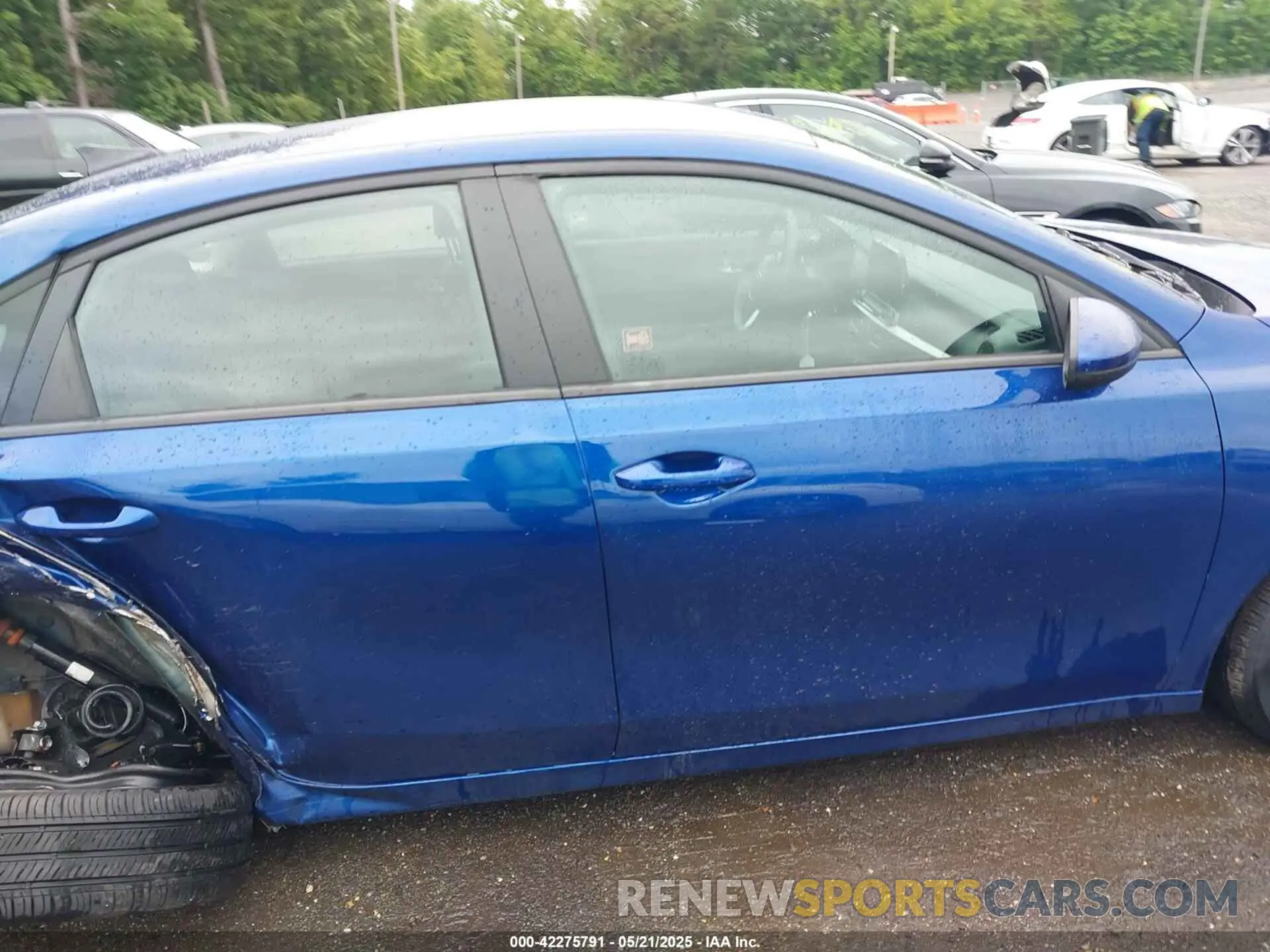 13 Photograph of a damaged car 3KPF24AD4LE163436 KIA FORTE 2020