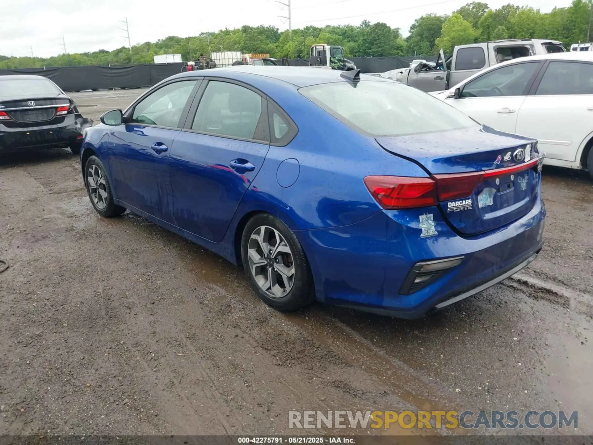 3 Photograph of a damaged car 3KPF24AD4LE163436 KIA FORTE 2020