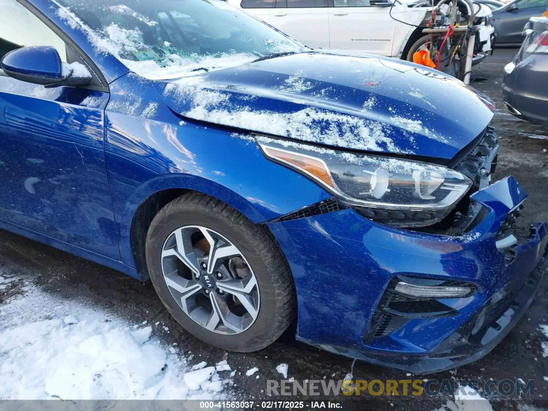 18 Photograph of a damaged car 3KPF24AD4LE174288 KIA FORTE 2020
