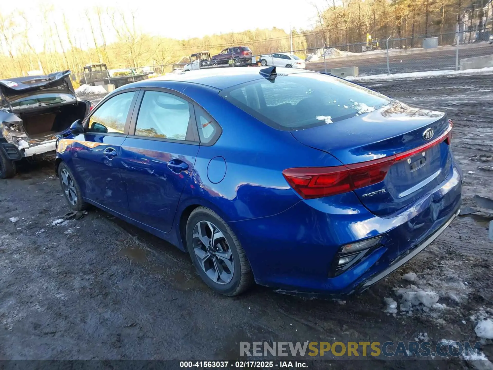 3 Photograph of a damaged car 3KPF24AD4LE174288 KIA FORTE 2020
