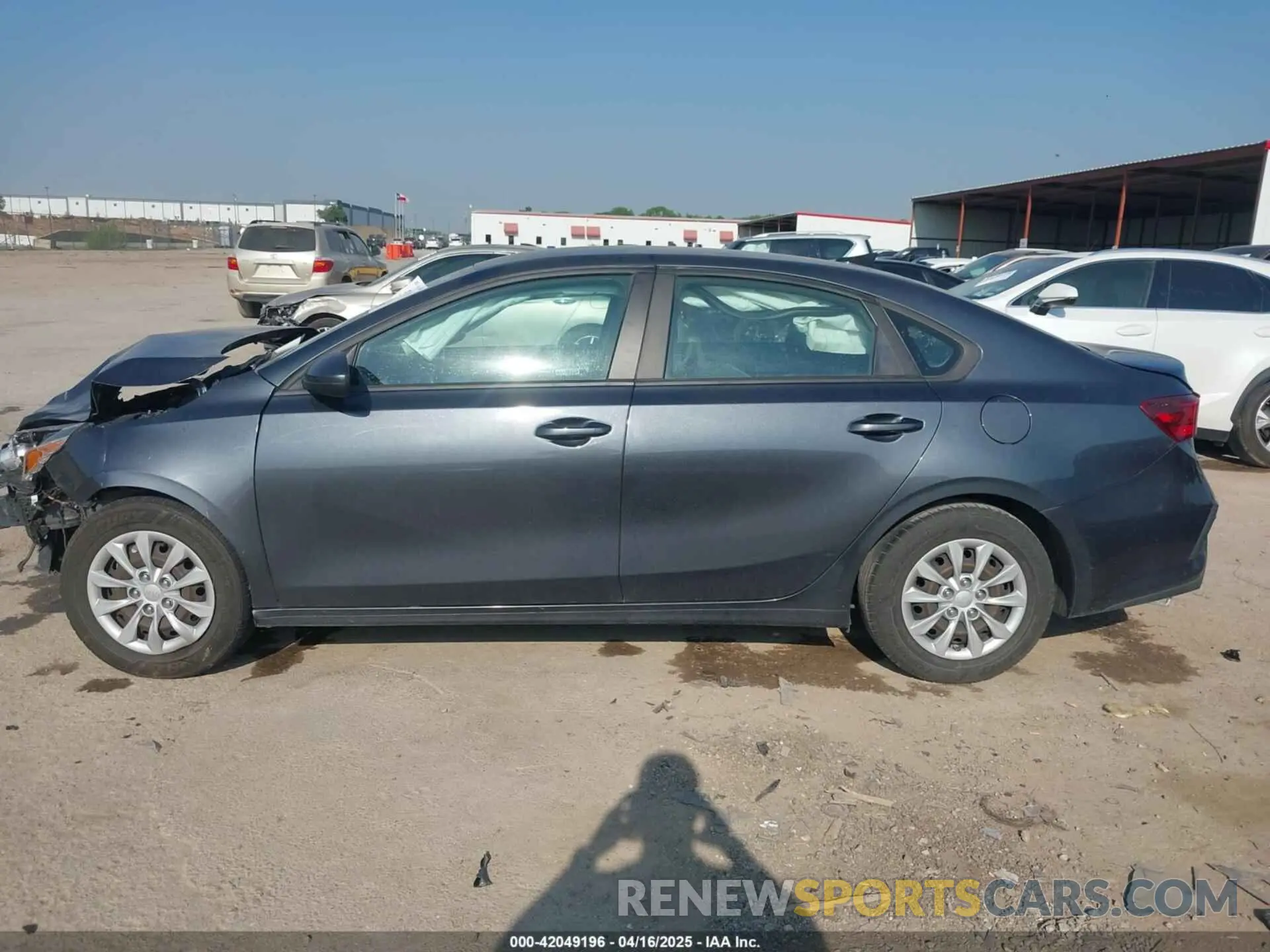 15 Photograph of a damaged car 3KPF24AD4LE205670 KIA FORTE 2020