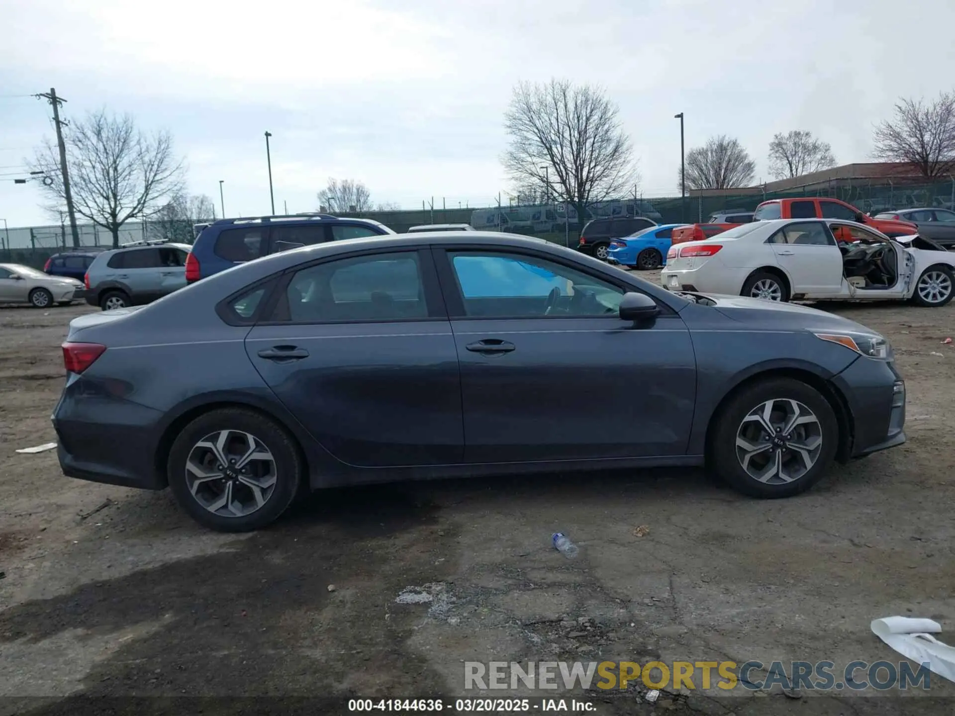 12 Photograph of a damaged car 3KPF24AD4LE206902 KIA FORTE 2020