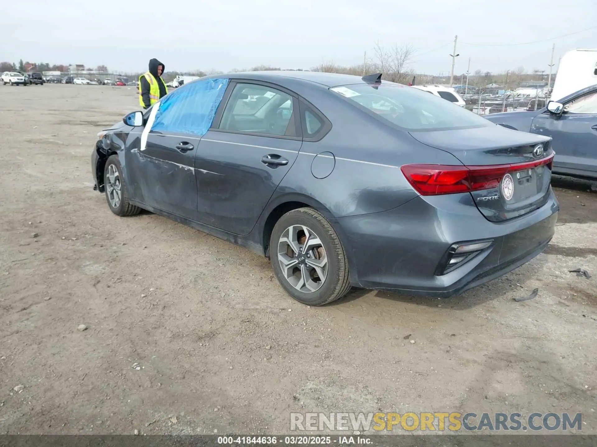 3 Photograph of a damaged car 3KPF24AD4LE206902 KIA FORTE 2020