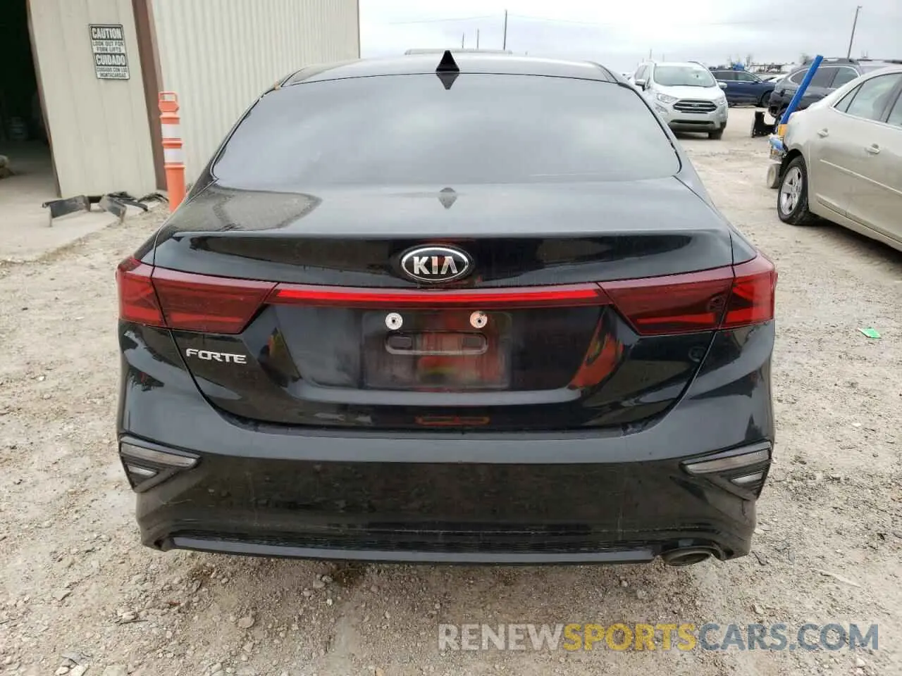 6 Photograph of a damaged car 3KPF24AD4LE209654 KIA FORTE 2020