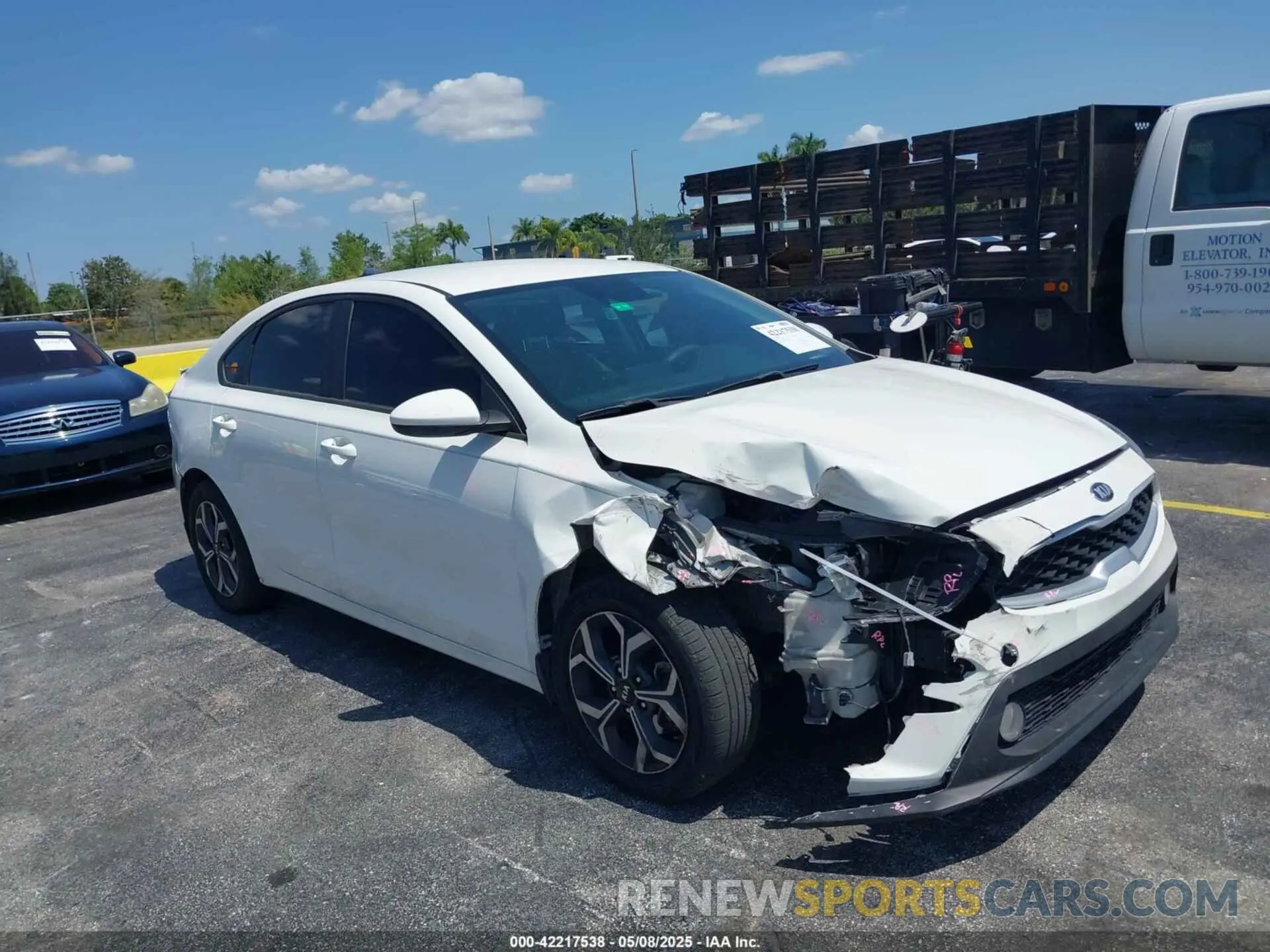 6 Photograph of a damaged car 3KPF24AD4LE214109 KIA FORTE 2020