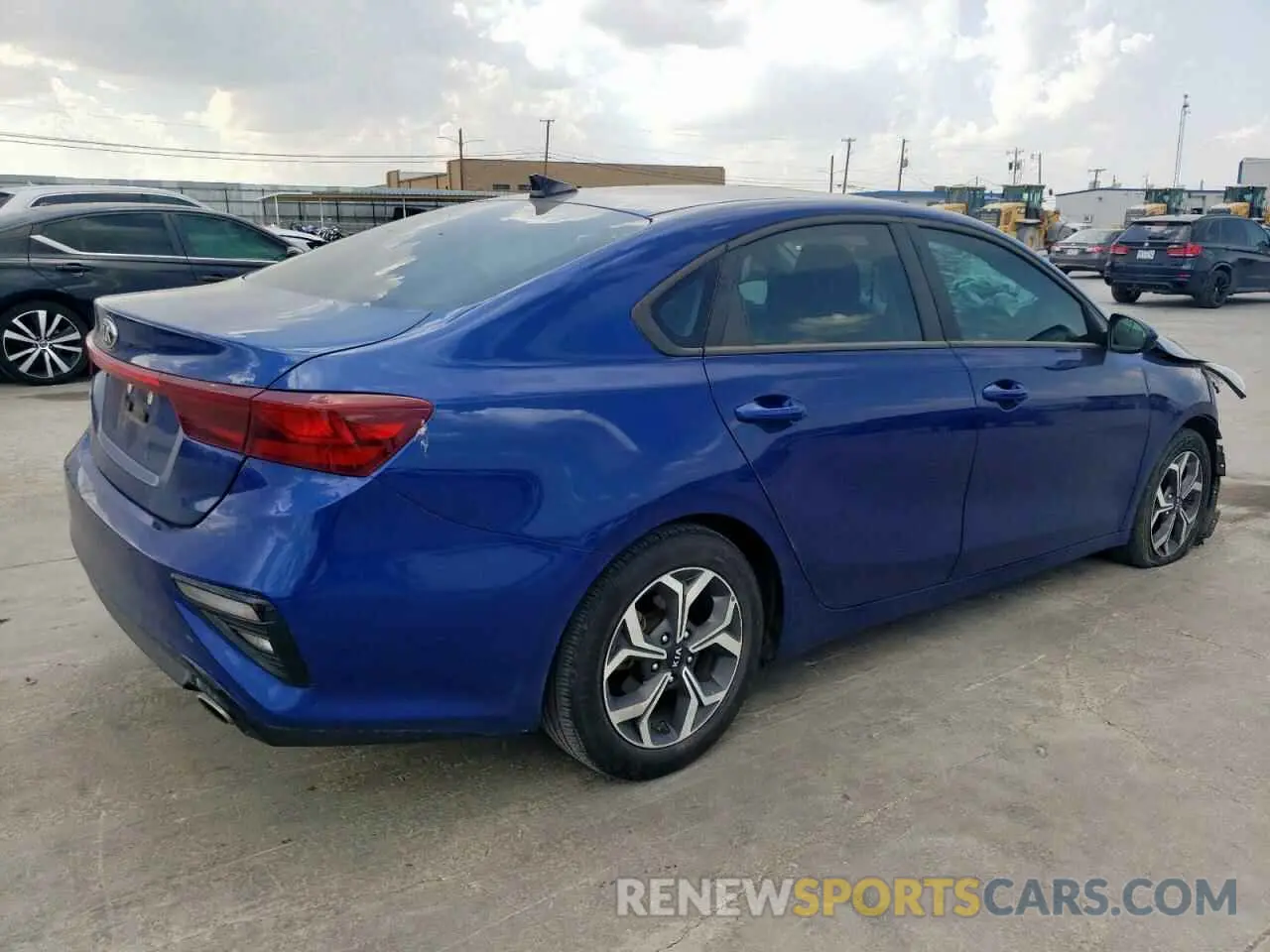 3 Photograph of a damaged car 3KPF24AD4LE229158 KIA FORTE 2020