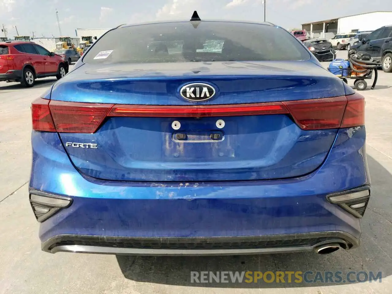 6 Photograph of a damaged car 3KPF24AD4LE229158 KIA FORTE 2020