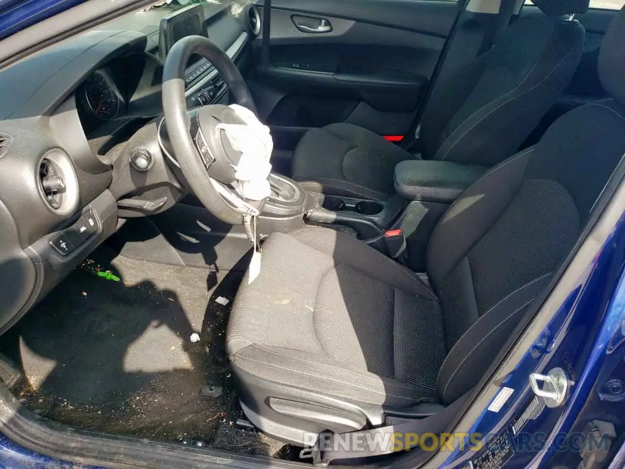 7 Photograph of a damaged car 3KPF24AD4LE229158 KIA FORTE 2020